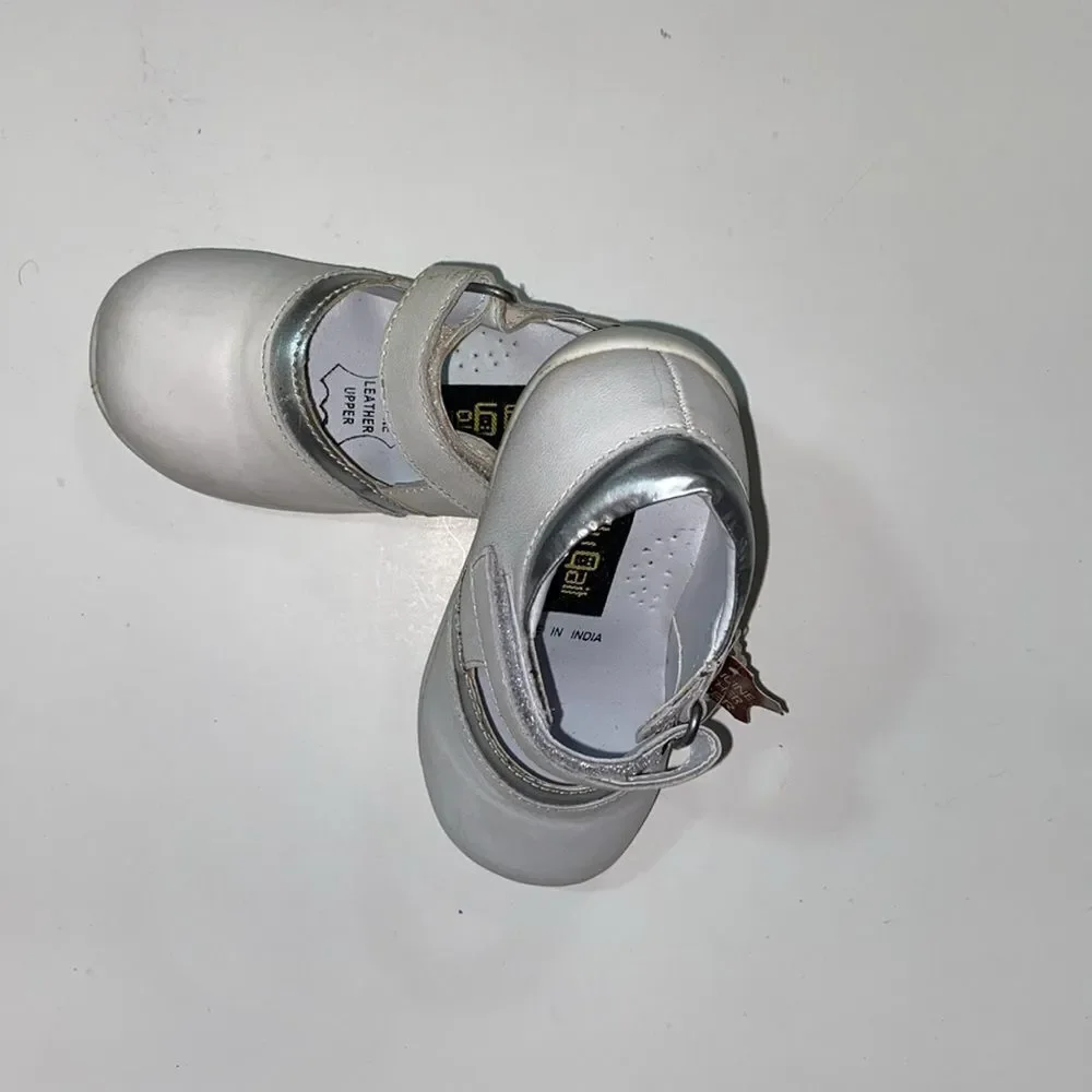 Vintage Gally Gait Genuine Leather Upper Kids White and Silver Shoes Size 8